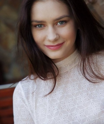 Живу в Москве и предлагаю тебе незабываемый опыт в моей компании. Мои услуги - это не только физическое удовлетворение, но и внимание к каждой твоей потребности. Возможности у меня огромные, я открыта для экспериментов и новых эмоций. Обладаю множеством талантов и умений, которые не оставят тебя равнодушным. У меня есть отличные отзывы от моих предыдущих клиентов, которые подтверждают мою профессиональность и индивидуальный подход. С удовольствием отправлю тебе свои фото, чтобы ты мог увидеть, насколько я прекрасна. Уверяю тебя, время проведенное со мной, будет незабываемым и полным наслаждения. Так что не трать время зря и сделай правильный выбор - я здесь, чтобы сделать твои самые сокровенные желания явью. Ты заслуживаешь только лучшего!💋 11074, 23 года