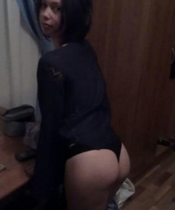 Живу в Москве и готова встретиться с тобой в любое удобное для тебя время. Со мной ты погрузишься в мир наслаждения и релаксации. Мои услуги включают классический и эротический массаж, стриптиз, оральный и классический секс. У меня есть множество отзывов от довольных клиентов, которые говорят о моей креативности и нежности. Ты можешь увидеть фото меня на моей странице. Так что не упусти возможность испытать настоящий пик наслаждения! 😘 12415, 23 года